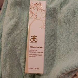 Arbonne Re9 Intensive Renewal Serum